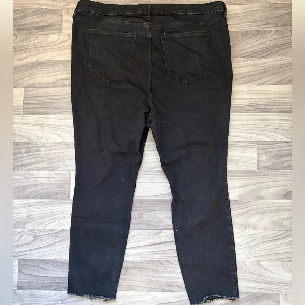 Old Navy Extra High‑Rise Rockstar Super Skinny Jeans | Black | Size 26
